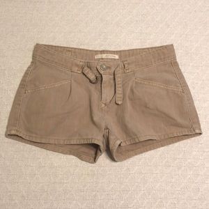 LIKE NEW Levi’s Light Brown Mini Shorts with Belt